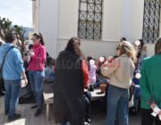 Έβαψαν τους Μπότηδες στην Πλατεία Καμπάνας