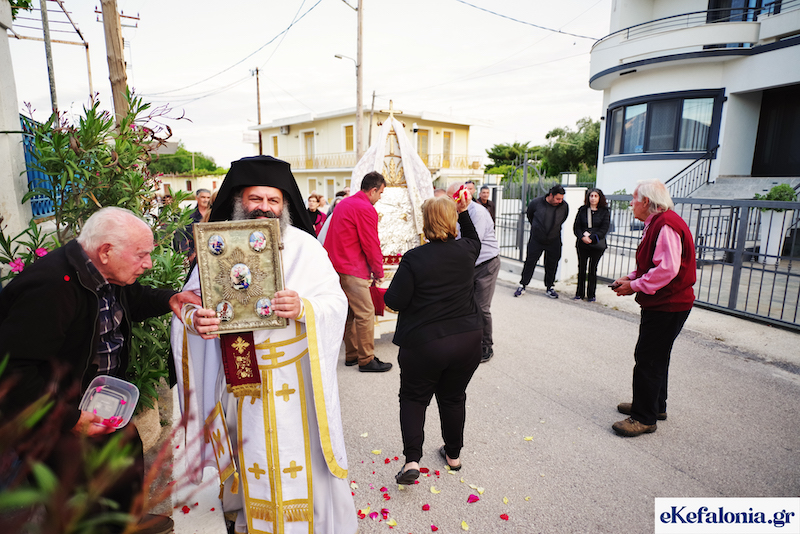 Η Λιτανεία της Ευλογιάς στην Πεσσάδα: Πίστη, παράδοση και κατάνυξη [εικόνες]