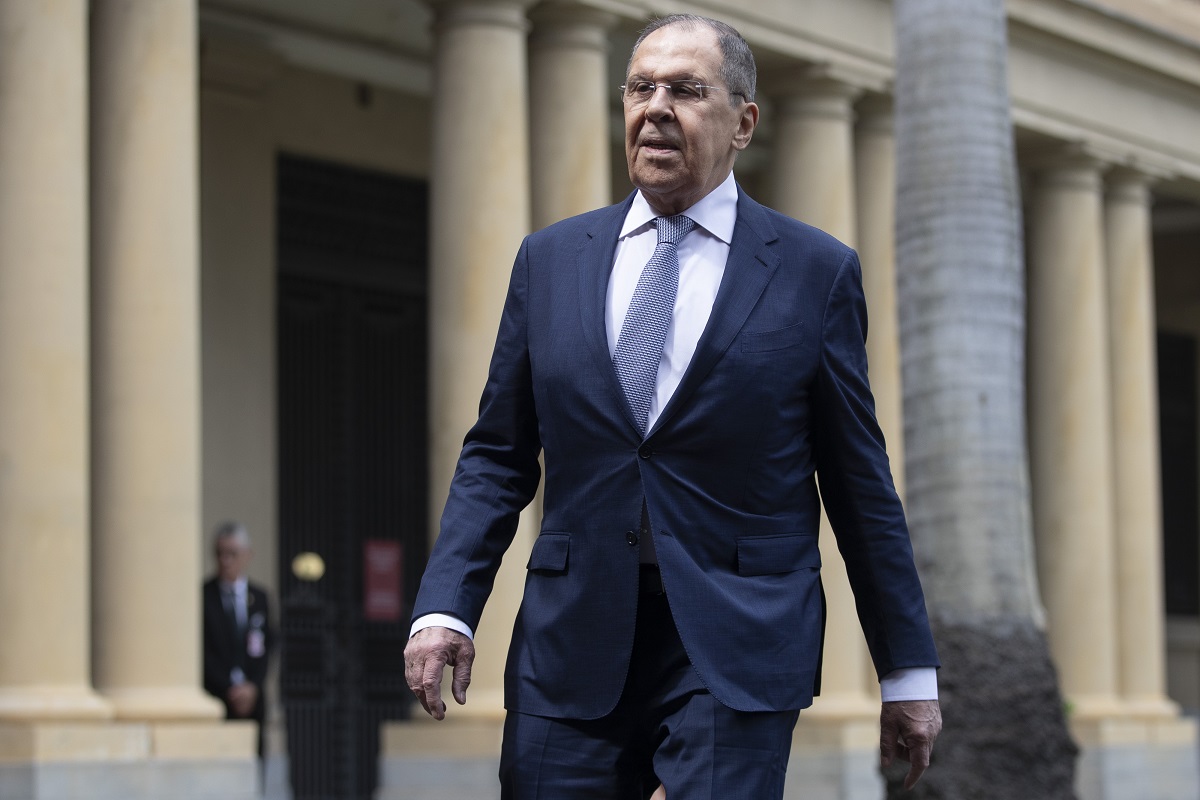 Λαβρόφ στη σύνοδο των BRICS: Η Δύση κλονίζει τη διεθνή χρηματοοικονομική αρχιτεκτονική