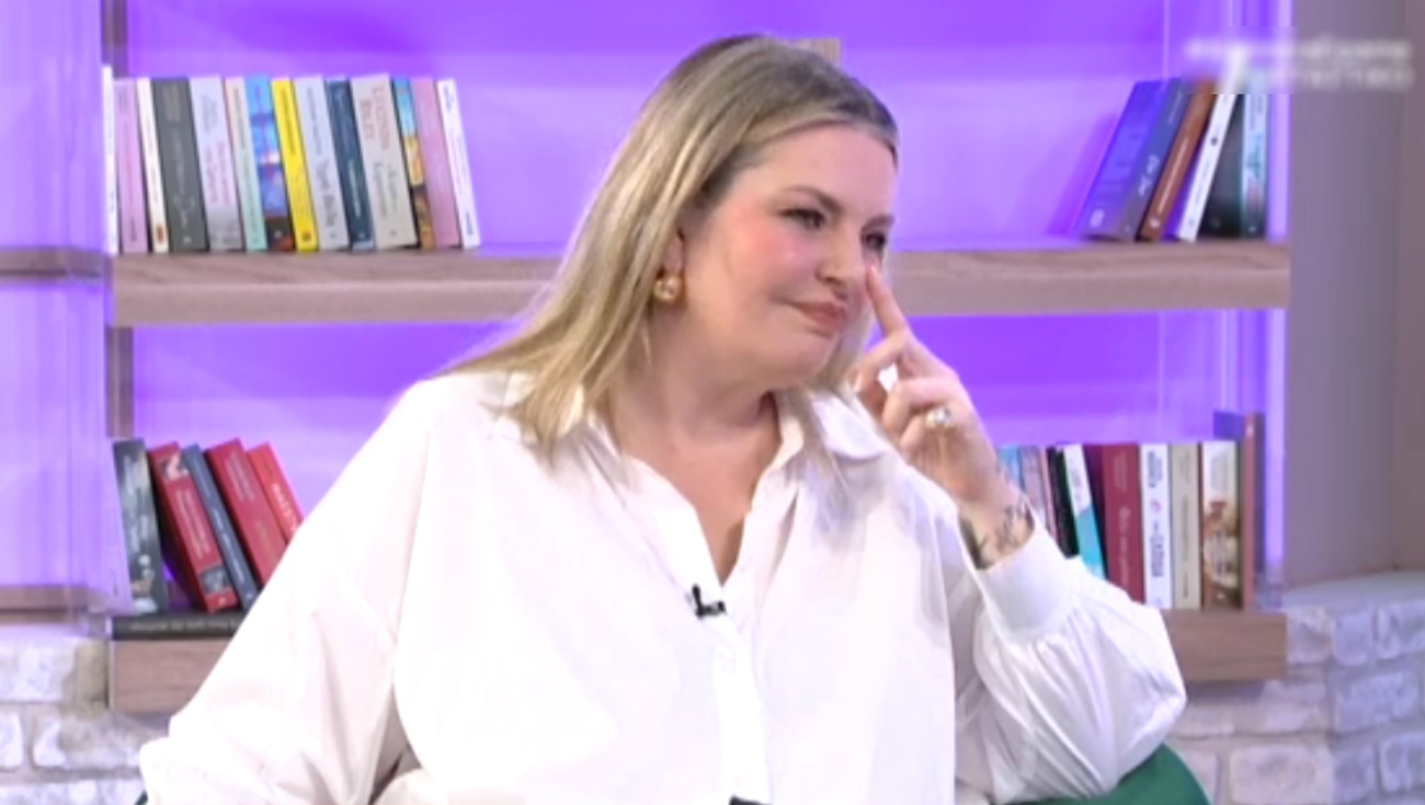 «Λύγισε» η Ελισάβετ Μουτάφη στον αέρα της ΕΡΤ: «Δεν πιστεύω ότι θα το ξεπεράσω ποτέ»