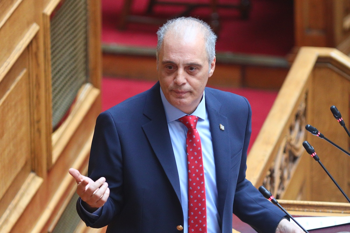 Ο Κ. Βελόπουλος ρωτάει στη Βουλή για το δρόμο Σκάλας-Πόρου