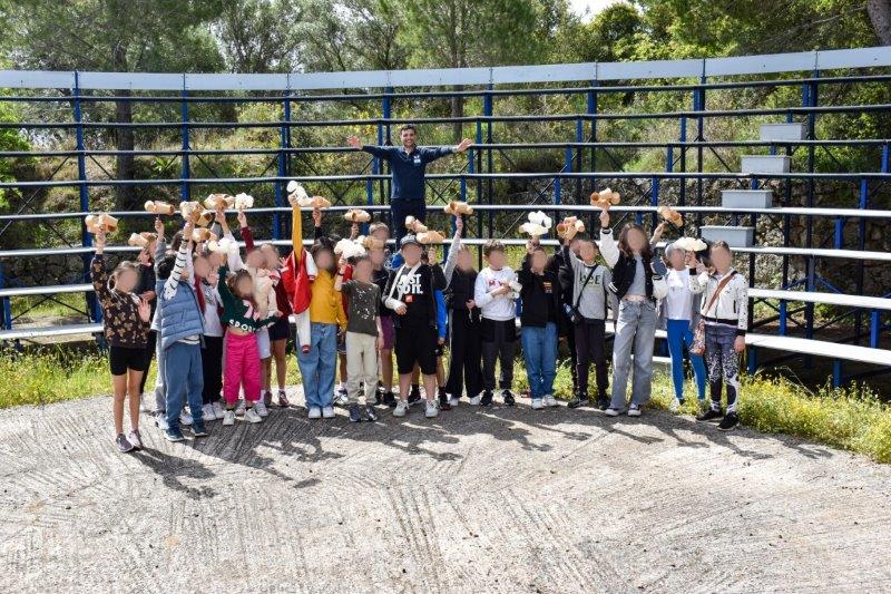 Τα παιδιά γνώρισαν τον καιρό από κοντά με τον Γιώργο Τσατραφύλλια [εικόνες]