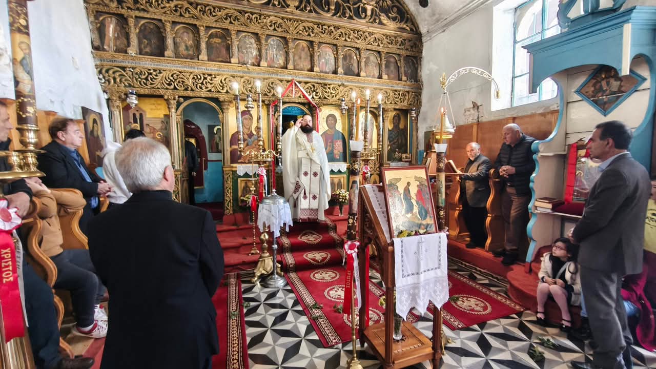 Το έθιμο με τους μπότηδες και στην Ιερά Μονή της Άτρου της Κεφαλονιάς! [εικόνες +βίντεο]
