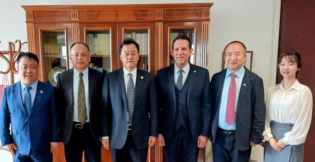 Αντιπροσωπεία διακεκριμένων ακαδημαϊκών από το Πανεπιστήμιο Γλώσσας και Πολιτισμού του Πεκίνου στο Ιόνιο Πανεπιστήμιο