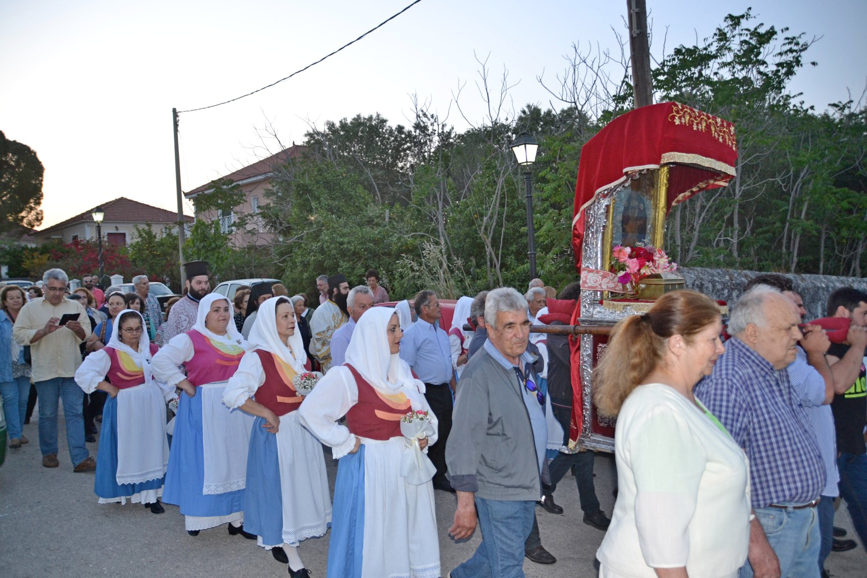 Aπουσια πολιτιακων αρχων εγινε στις 19