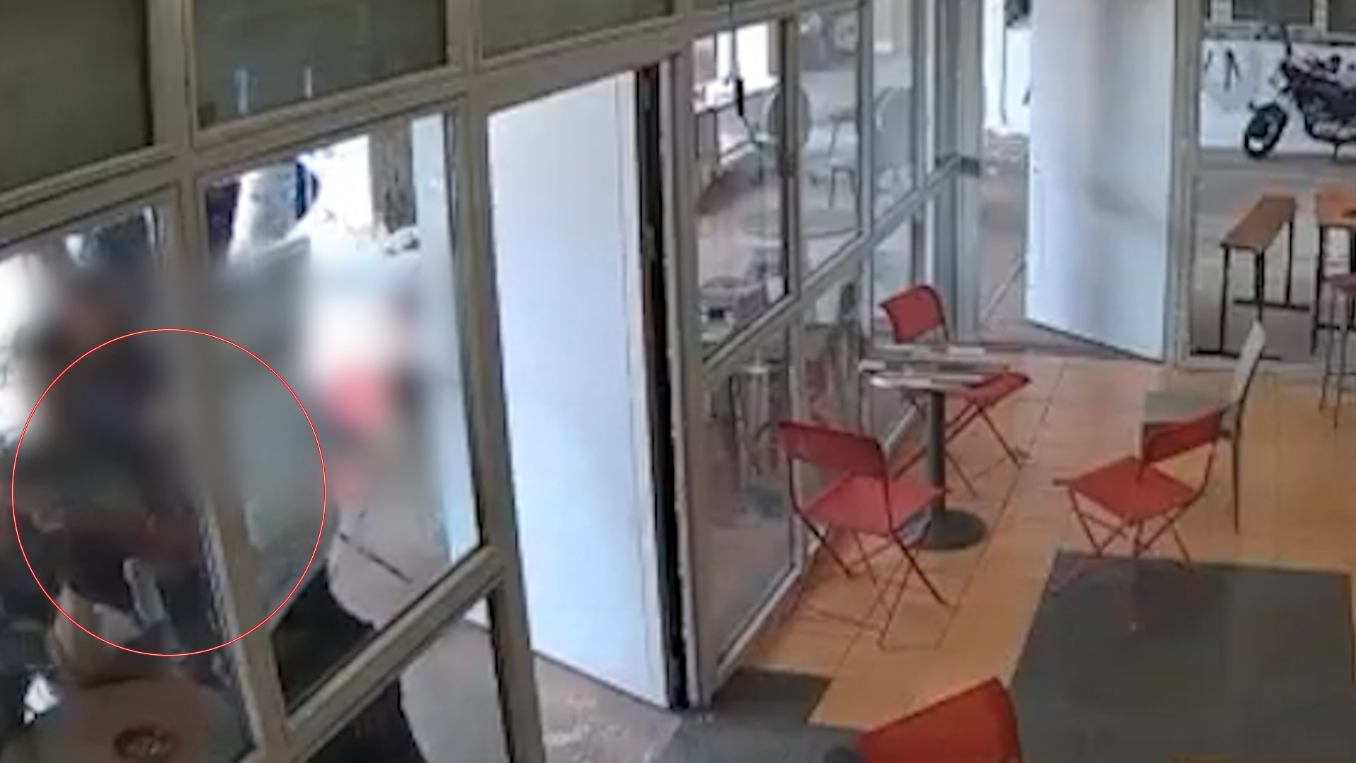 Δίωξη για επικίνδυνη σωματική βλάβη στον 34χρονο διδακτορικό φοιτητή που χτύπησε την υπεύθυνη κυλικείου στην Πολυτεχνειούπολη