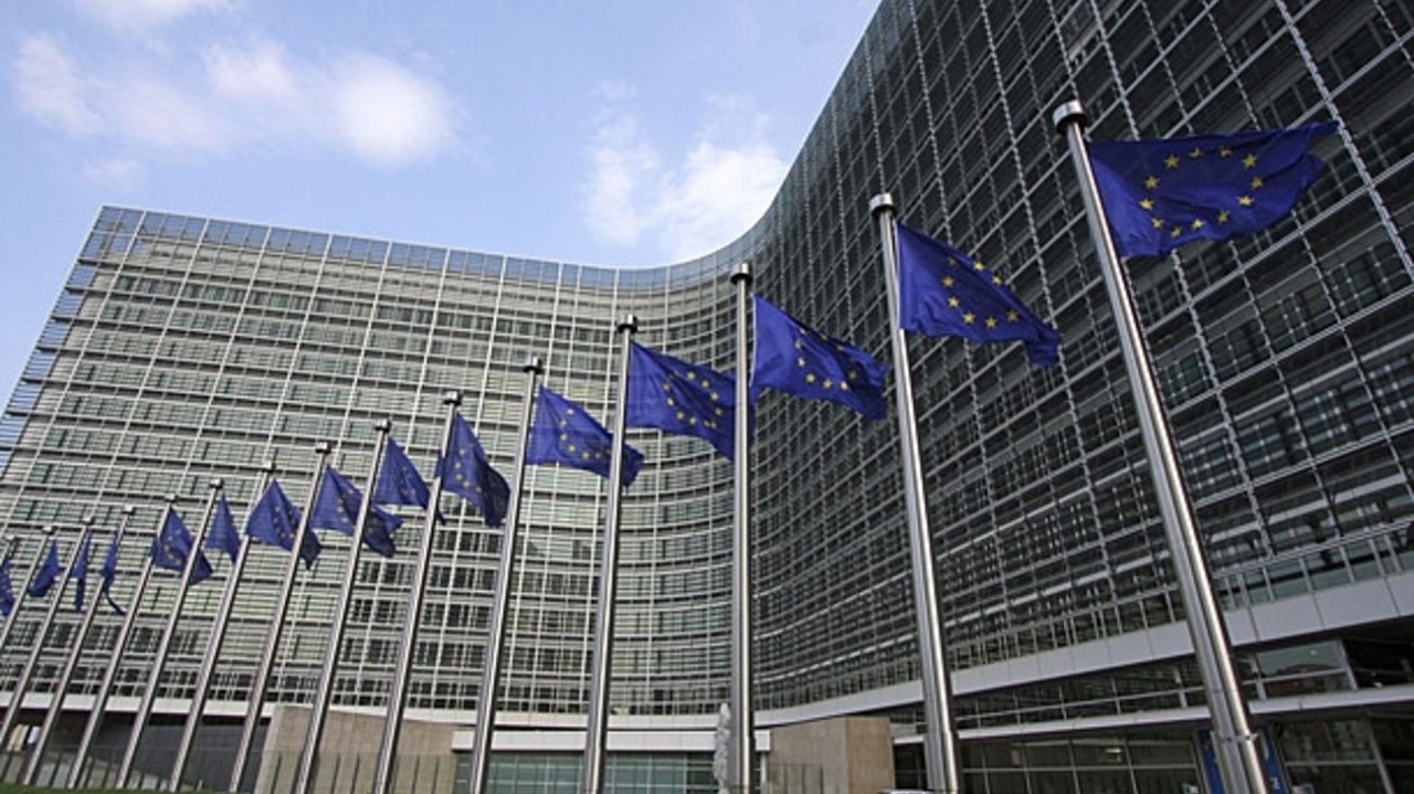 ΕΕ: Η Ουγγαρία να αποσύρει το νομοσχέδιο που απειλεί τις μη κυβερνητικές οργανώσεις