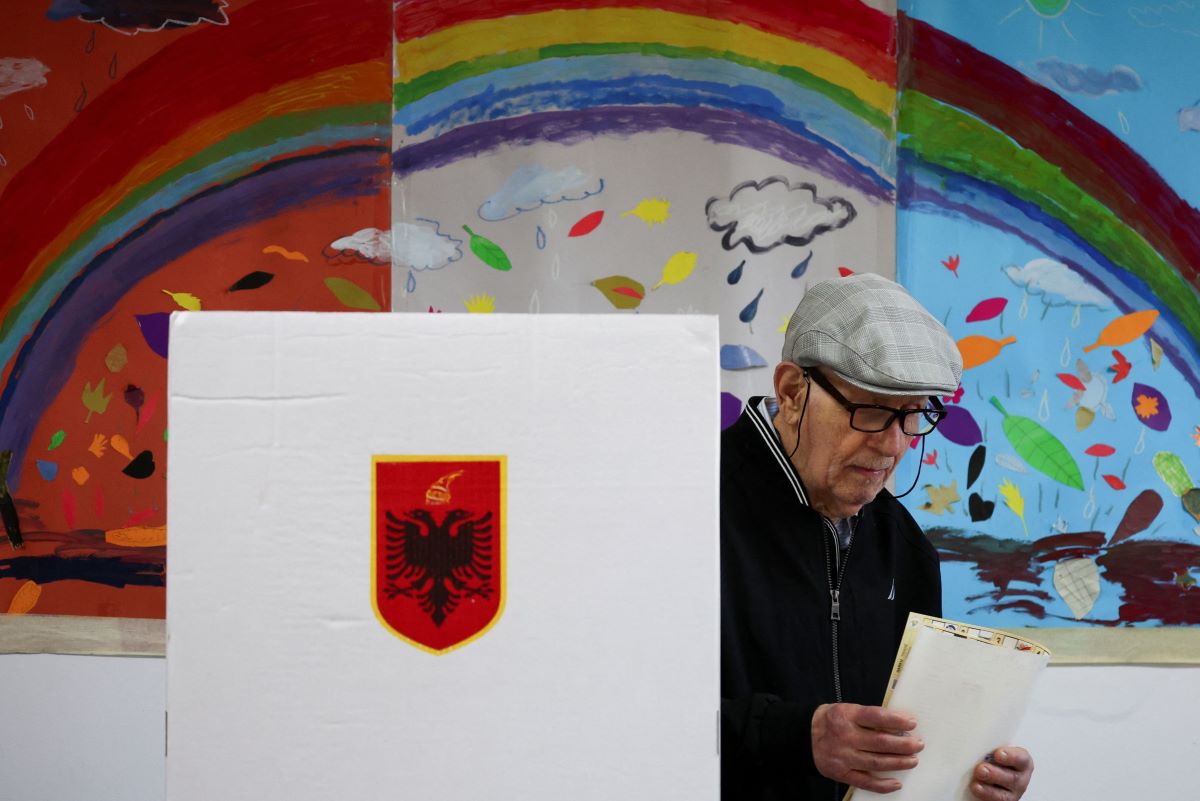 Εκλογές στην Αλβανία: Την Τρίτη η ανακοίνωση των αποτελεσμάτων – Προβάδισμα Ράμα στα Exit Poll