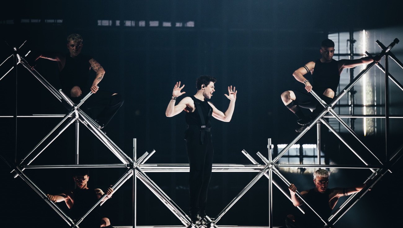 Eurovision 2025 – Theo Evan: «Χορευτής του έπαθε κρίση άσθματος αμέσως μόλις κατέβηκε από τη σκηνή»