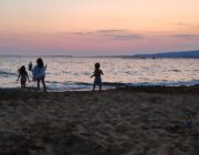 Ιούνιος στην Κεφαλονιά: Μια γλυκιά μετάβαση γεμάτη φροντίδα, φύση και ενσυναίσθηση