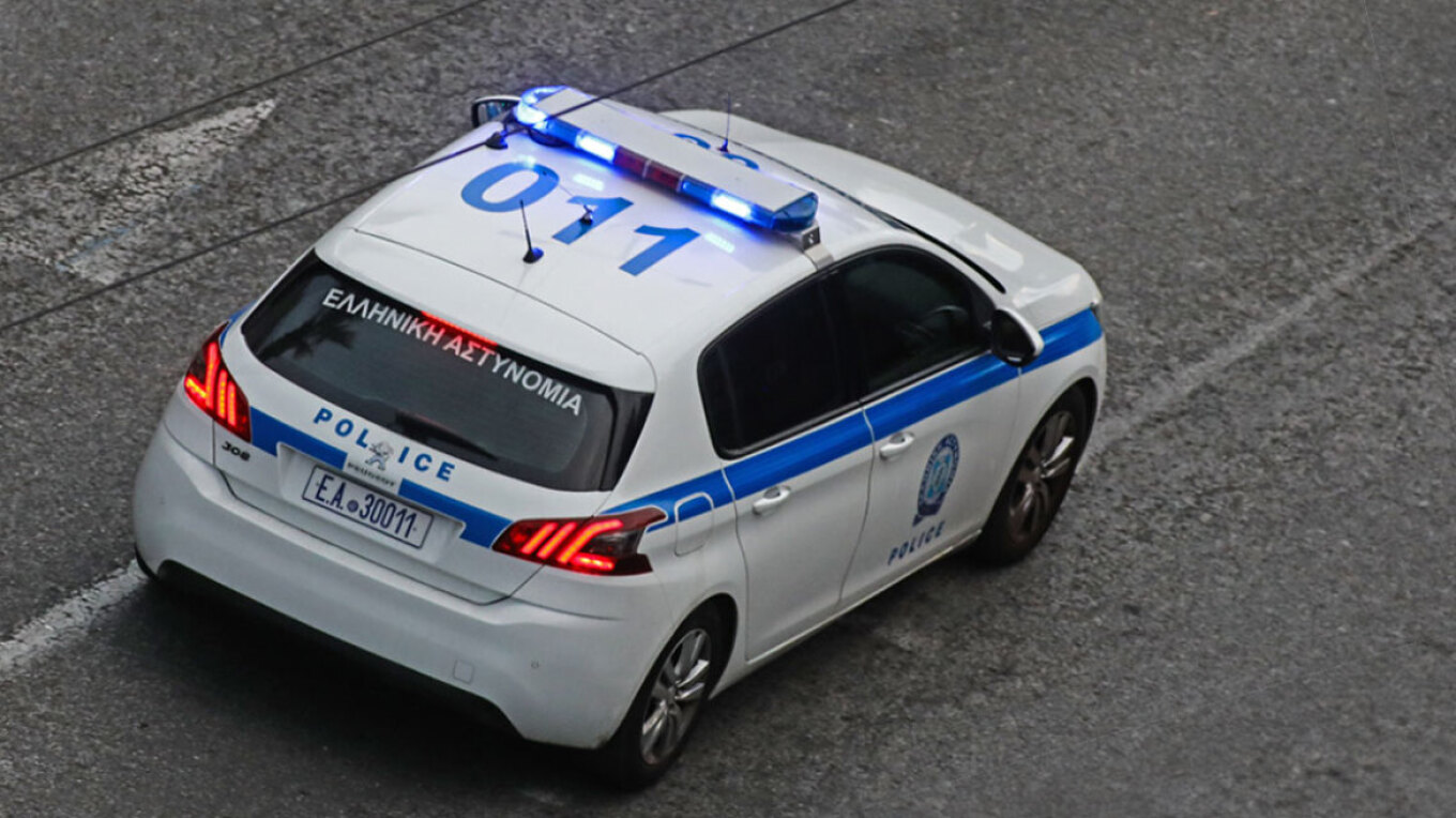 Σύλληψη δύο ατόμων στον Πλατανιά για οπλοφορία