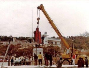 Το Άγαλμα του Μεταξά στην Πλατεία