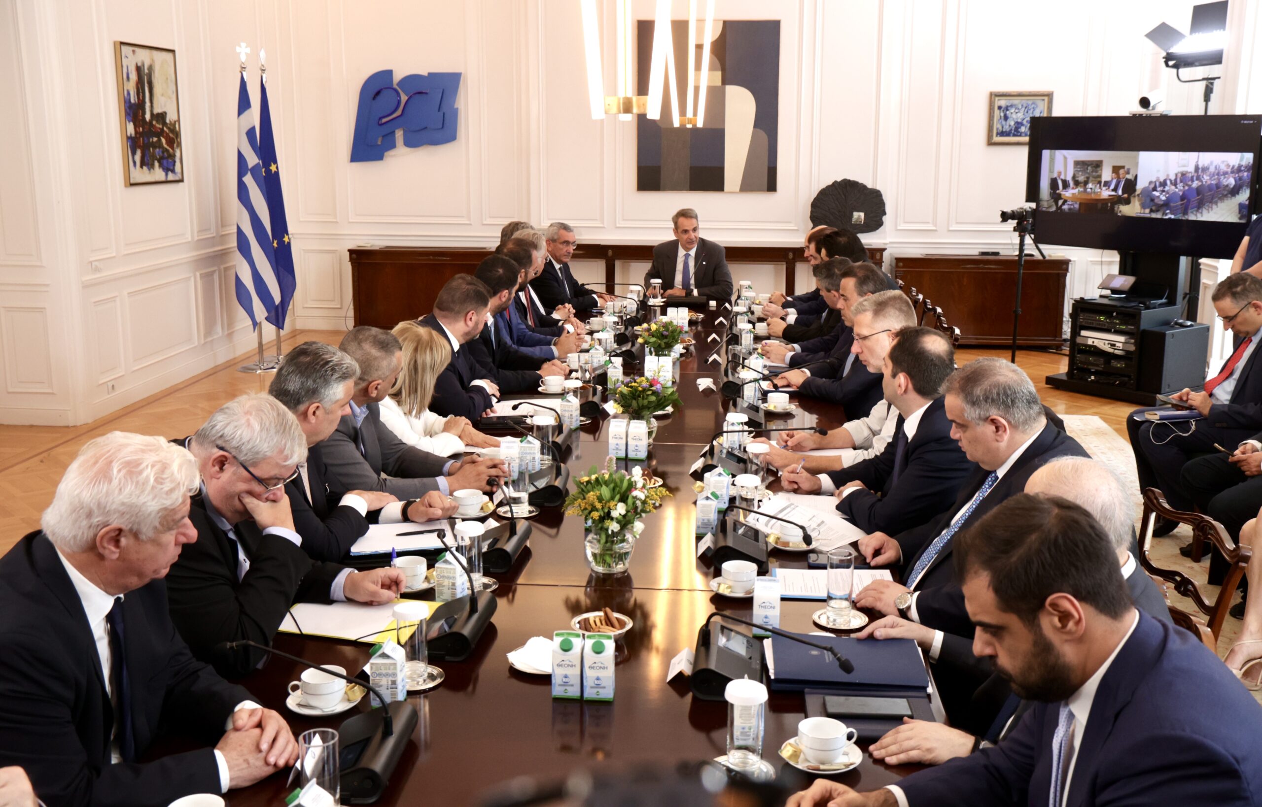 ΣΥΝΑΝΤΗΣΗ ΠΕΡΙΦΕΡΕΙΑΡΧΗ ΙΟΝΙΩΝ ΝΗΣΩΝ ΜΕ ΠΡΩΘΥΠΟΥΡΓΟ – 30.05.25 (3)