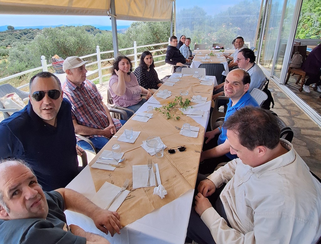 Γεύμα αγάπης στη Villa Forestata για τον «Υπερίων»