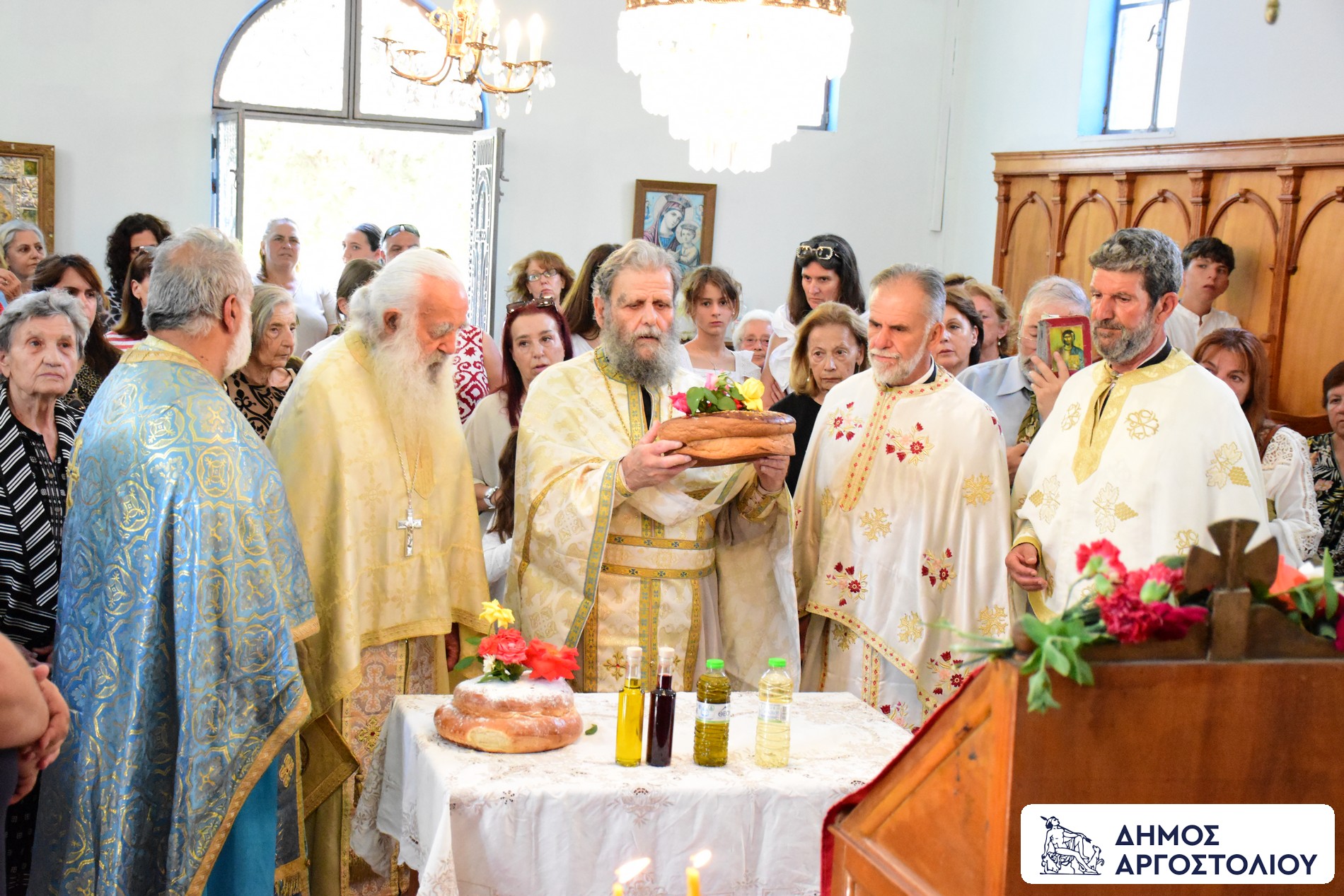 Γιόρτασε και φέτος του Αγίου Πνεύματος, η Παναγία η Τραπεζοφόρα στο Τραπεζάκι [εικόνες]