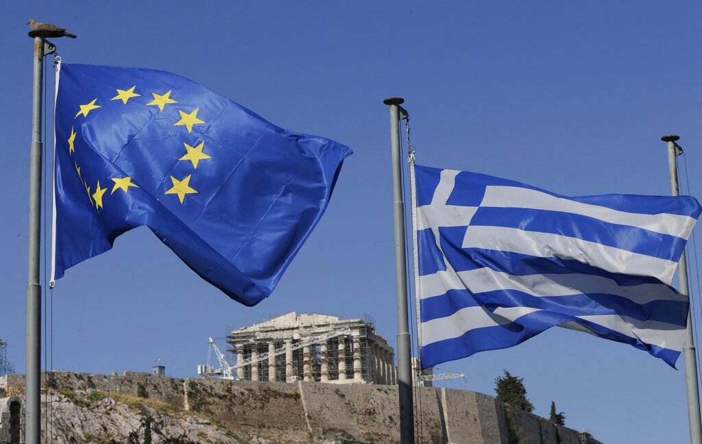 Η έκθεση του ΟΟΣΑ για την ελληνική οικονομία: Ανάπτυξη 2% το 2025 με πρωτογενές πλεόνασμα 2,1%