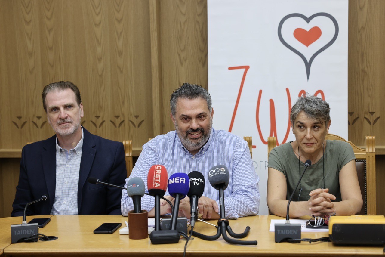 Κρήτη: Εφαρμογή για κινητά σώζει ζωές – Οδηγός χρήσης για τους απινιδωτές που έχει τοποθετήσει η Περιφέρεια Κρήτης σε όλο το νησί