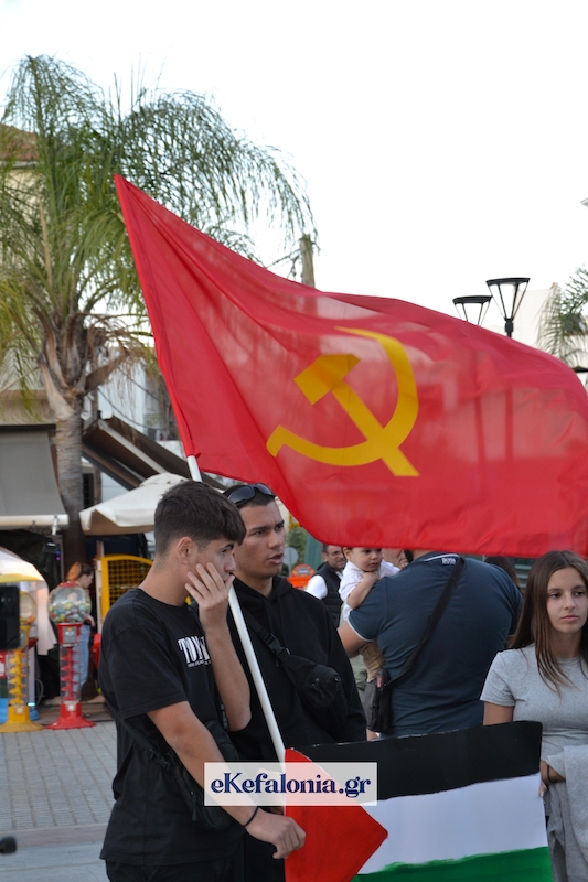 Μαθητικό Φεστιβάλ ΚΝΕ στο Αργοστόλι: Μουσική, ζωγραφική και μηνύματα αλληλεγγύης στον πεζόδρομο της Π. Βαλλιάνου [εικόνες +βίντεο]