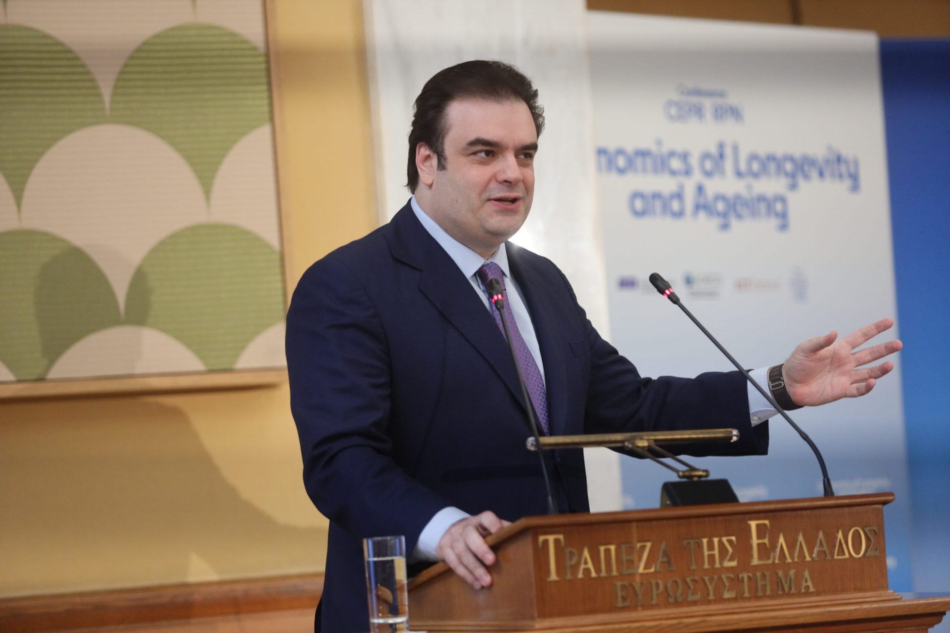 Πιερρακάκης: Αναπτυξιακή ευκαιρία για την Ελλάδα η αξιοποίηση της «ασημένιας οικονομίας»