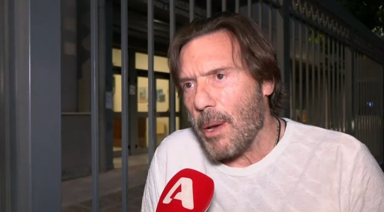 Στράτος Τζώρτζογλου: «Tους ρόλους που έχει παίξει η Μπάρμπα δεν θα μπορούσε να τους παίξει ούτε η Καραμπέτη»