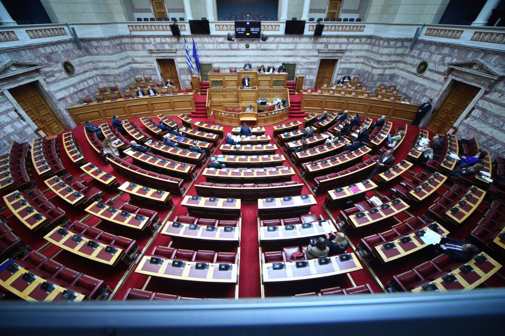 Την Τρίτη στην Ολομέλεια ο Κώδικας Οδικής Κυκλοφορίας – Οι θέσεις των κομμάτων κατά τη δεύτερη ανάγνωση του ν/σ στις Επιτροπές