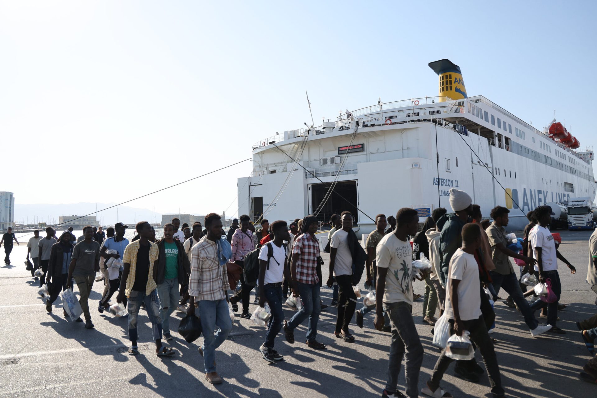 Χρυσοχοΐδης: Δεν μπορούμε ως χώρα να διαχειριστούμε χιλιάδες μετανάστες