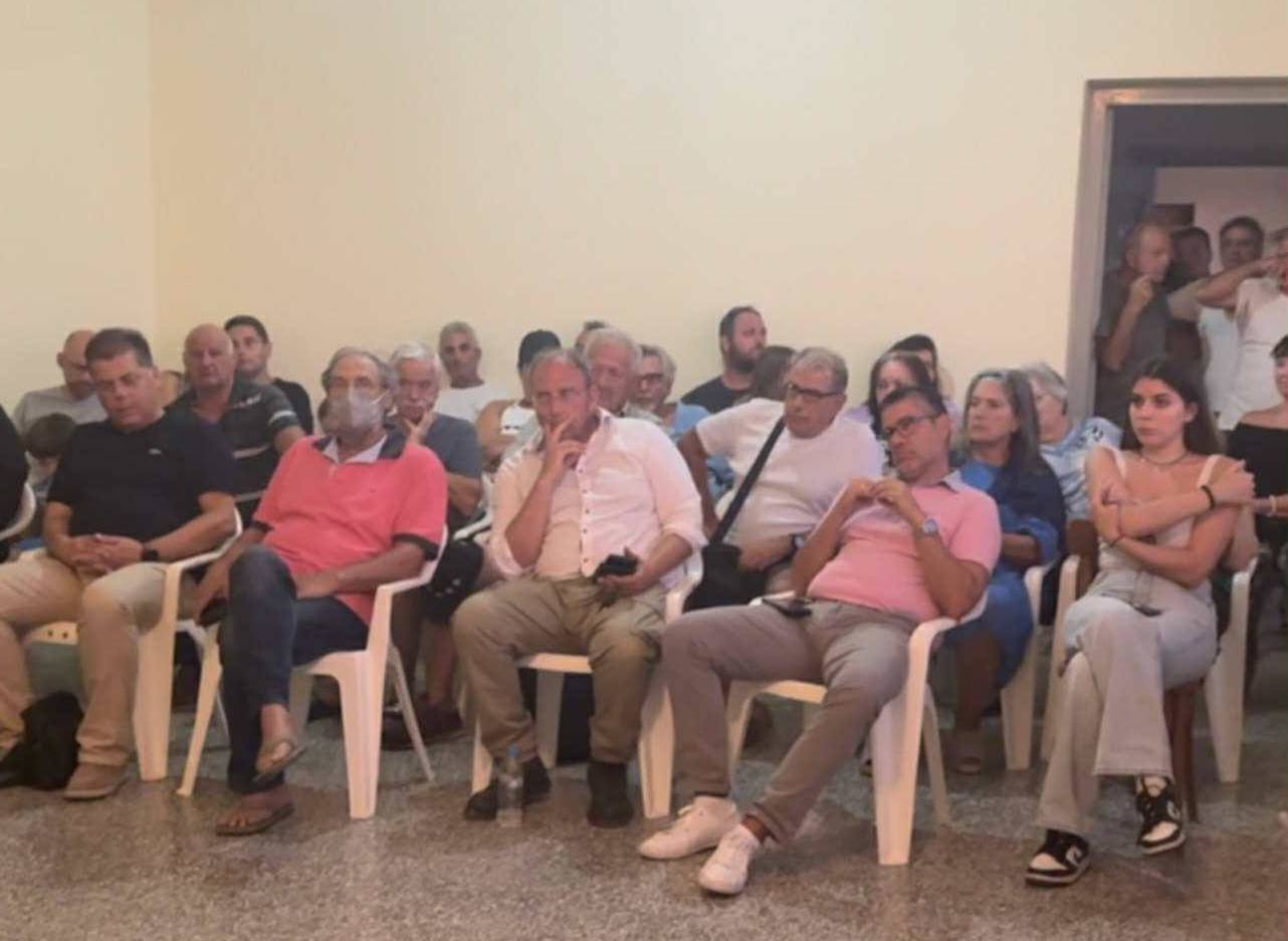 Ενωμένοι οι Θηνιάτες: Ζητούν τέλος στον εμπαιγμό με τις ανεμογεννήτριες [εικόνες]