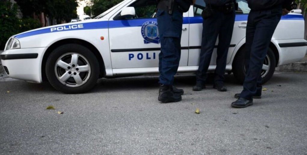 Επίορκος αστυνομικός έπαιρνε 3.000 ευρώ «μεροκάματο» για να «προειδοποιεί» άνθρωπο της νύχτας