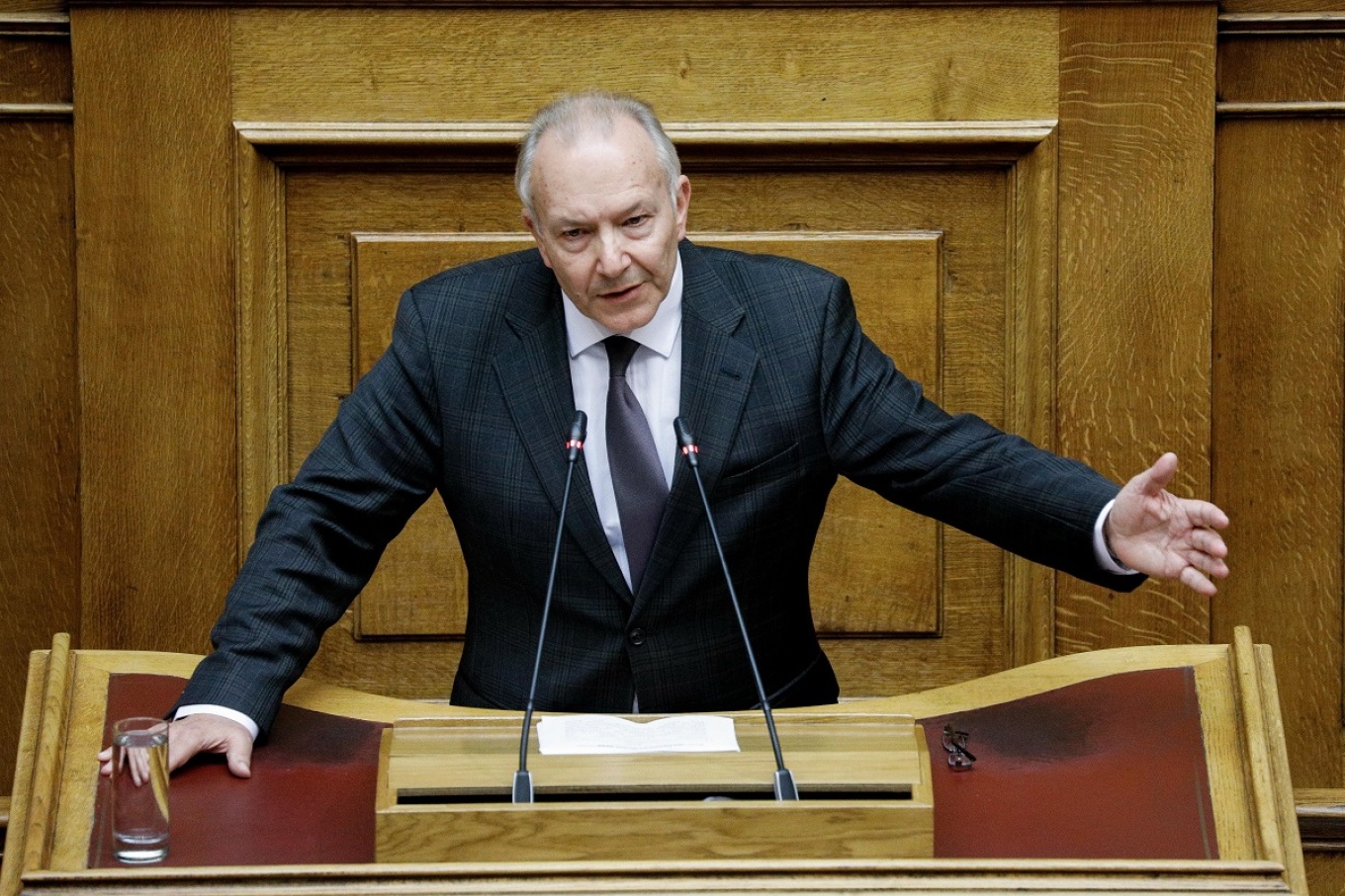 Γκίκας: Η Τουρκία διεκδικεί – Η Ελλάδα ασκεί τα κυριαρχικά της δικαιώματα