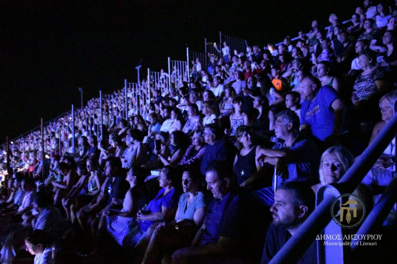 Ληξούρι… Sold Out! Η Δέσποινα Βανδή «γκρέμισε» το γήπεδο του Αγίου Αντωνίου [εικόνες +βίντεο]