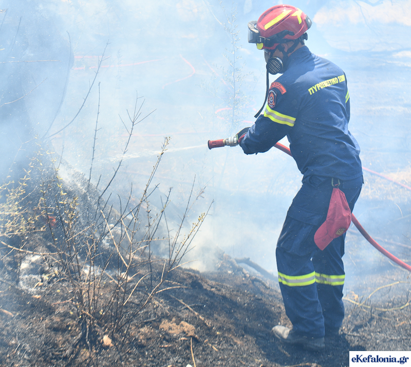 Μικρής έκτασης φωτιά στα Σβορωνάτα – Υπό έλεγχο άμεσα