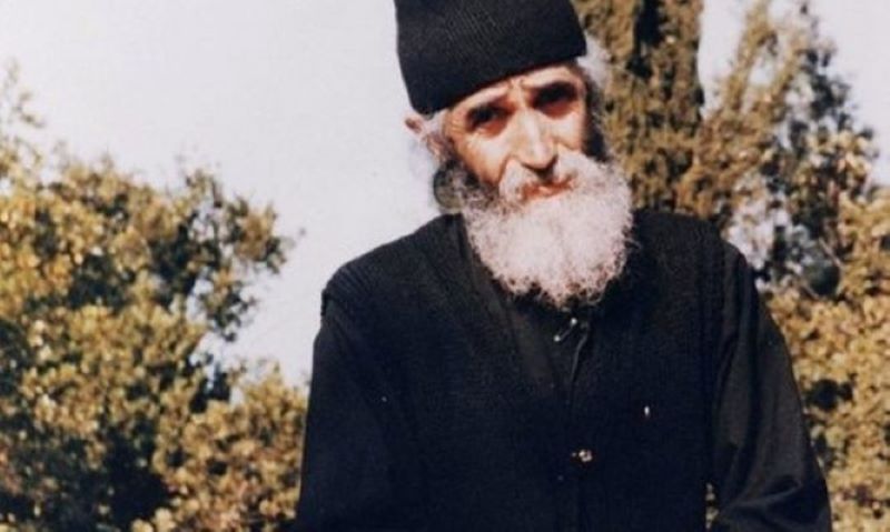 Όσιος Παΐσιος: «Ο Χριστός θα σε βοηθήσει» – Πέντε θαύματα του Αγίου που συγκλονίζουν