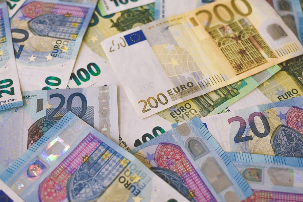 Πρωτογενές πλεόνασμα ύψους 4,519 δισ. ευρώ καταγράφηκε στον προϋπολογισμό το α’ εξάμηνο εφέτος ανακοίνωσε το υπουργείο Εθνικής Οικονομίας και Οικονομικών