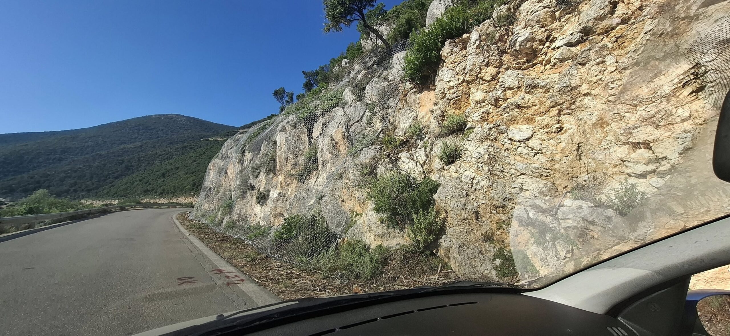 Θιάκι: Βραχοπροστασία στα 11 πιο επικίνδυνα σημεία