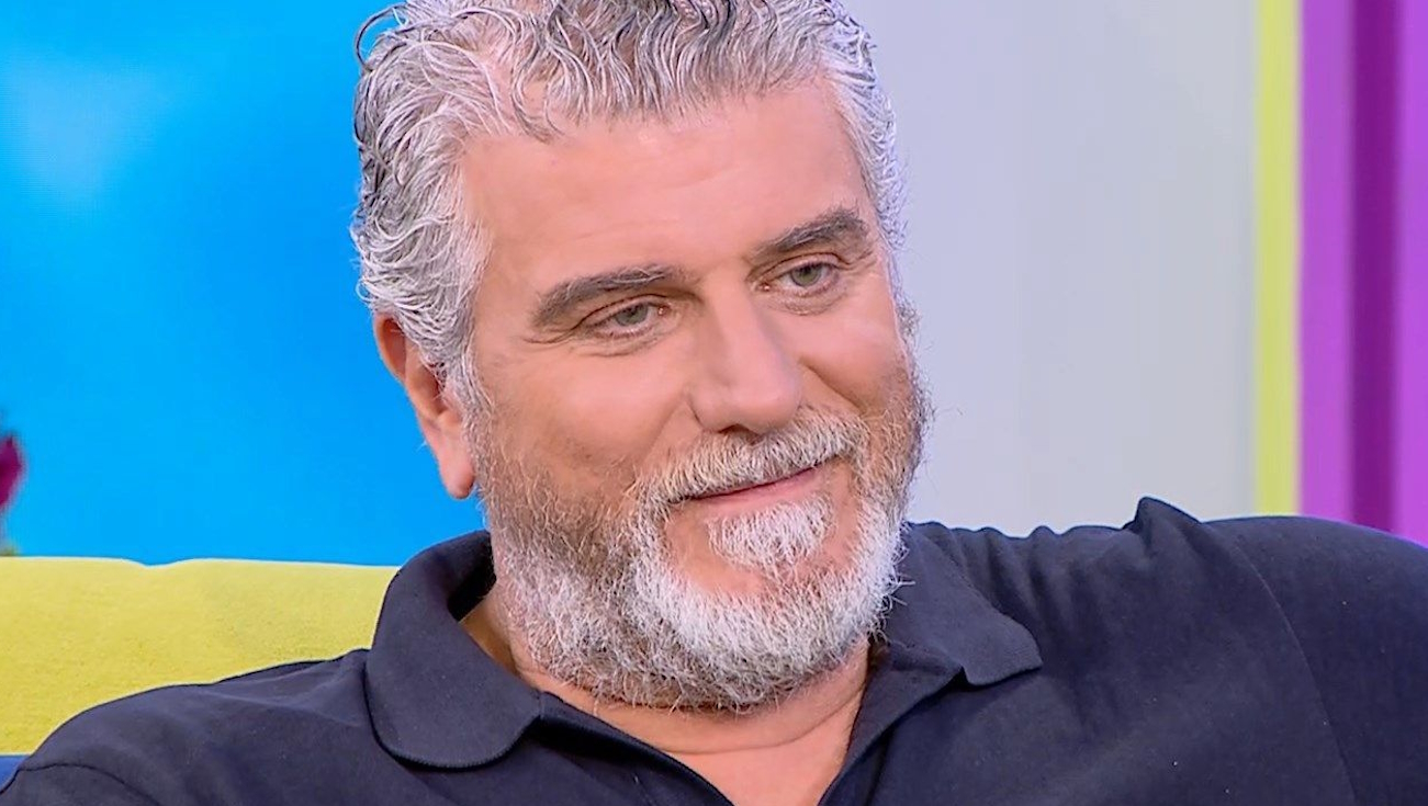 Αγανακτισμένος ο Βλαδίμηρος Κυριακίδης με τη φασαρία σε παράσταση στα Χανιά – «Πάμε να ερμηνεύσουμε και μας κράζουν»
