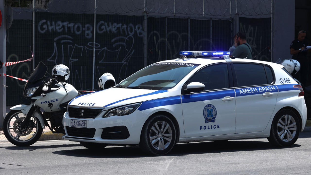 Μεγάλη ποσότητα λαθραίων τσιγάρων και καπνού εντοπίστηκε στην Πτολεμαΐδα – Συνελήφθη 59χρονη