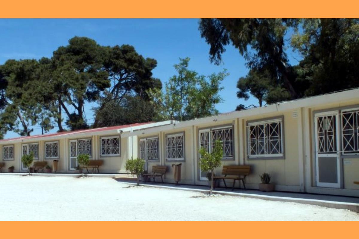 ΤΑ ΠΡΟΒΛΗΜΑΤΑ ΤΗΣ ΕΚΠΑΙΔΕΥΣΗΣ ΑΠΑΙΤΟΥΝ ΛΥΣΕΙΣ ΚΑΙ ΟΧΙ ΕΠΙΚΟΙΝΩΝΙΑΚΕΣ ΦΙΕΣΤΕΣ
