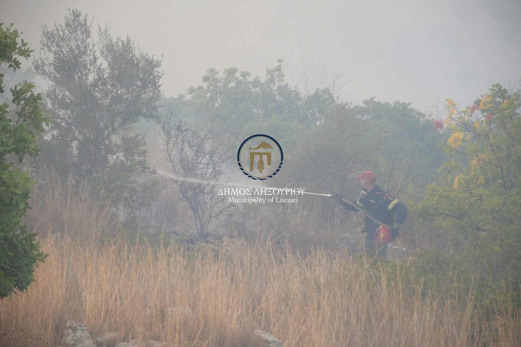 Υπό έλεγχο η μεγάλη φωτιά στον Αθέρα  Τιτάνια μάχη των Πυροσβεστών [εικόνες +βιντεο]