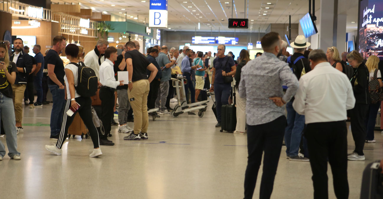 Δήμας: Οι ελεγκτές εναέριας κυκλοφορίας παίρνουν ακόμη και πάνω από 120