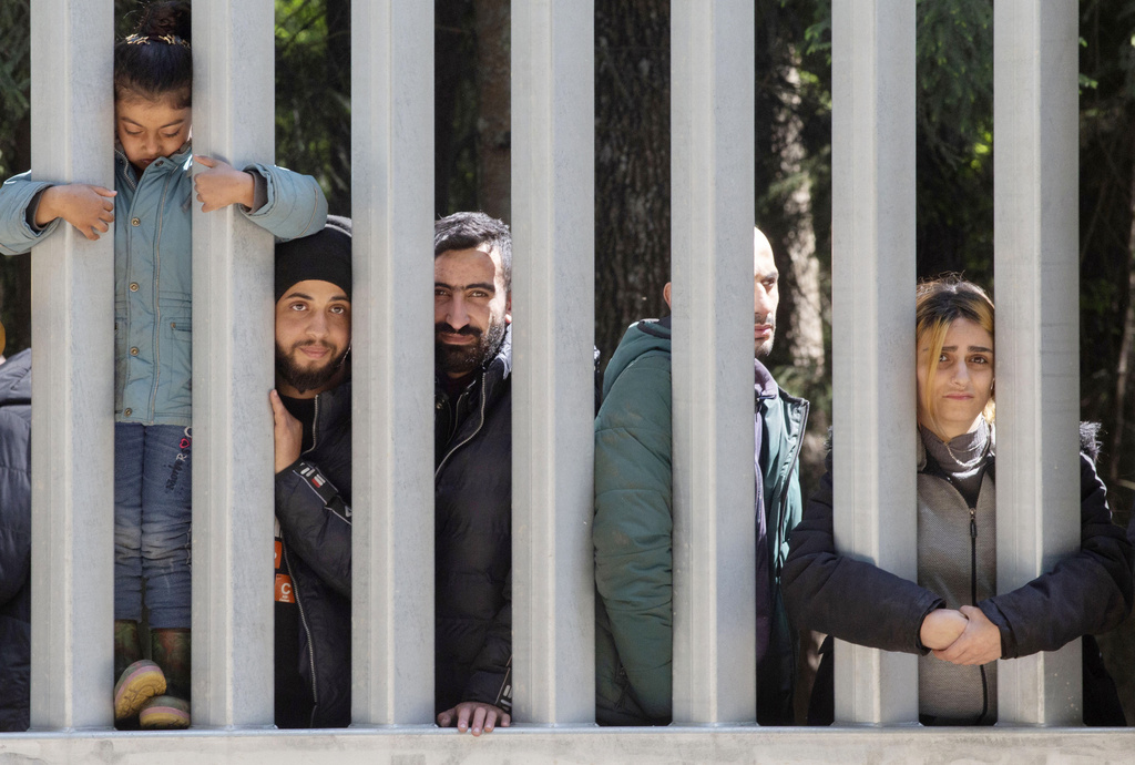ΕΕ – Μεταναστευτικό: Μείωση 23% στις αιτήσεις ασύλου το α’ εξάμηνο του  25