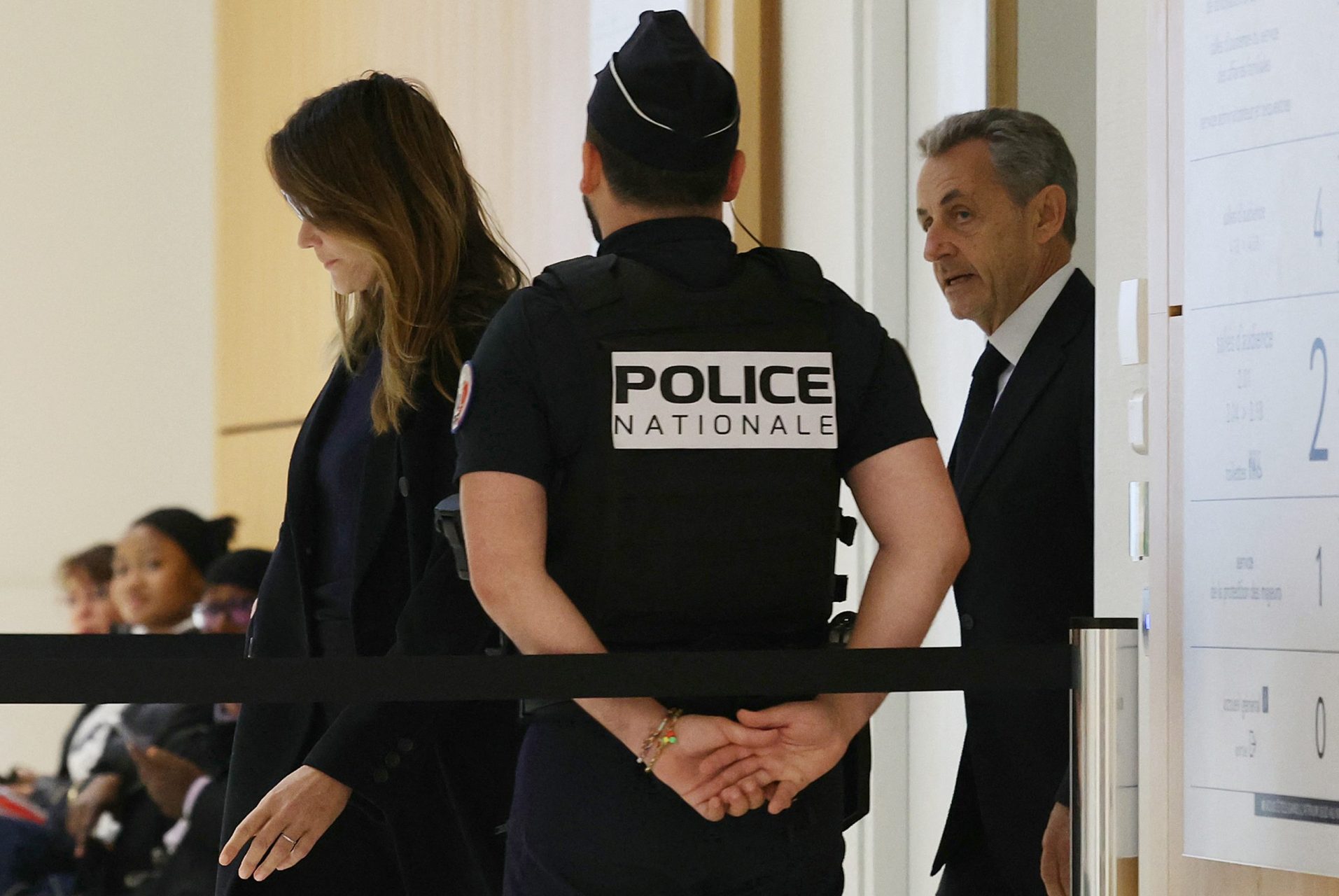 Γαλλία: Ένοχος για εγκληματική συνωμοσία ο Νικολά Σαρκοζί, στην υπόθεση χρηματοδότησης από τη Λιβύη
