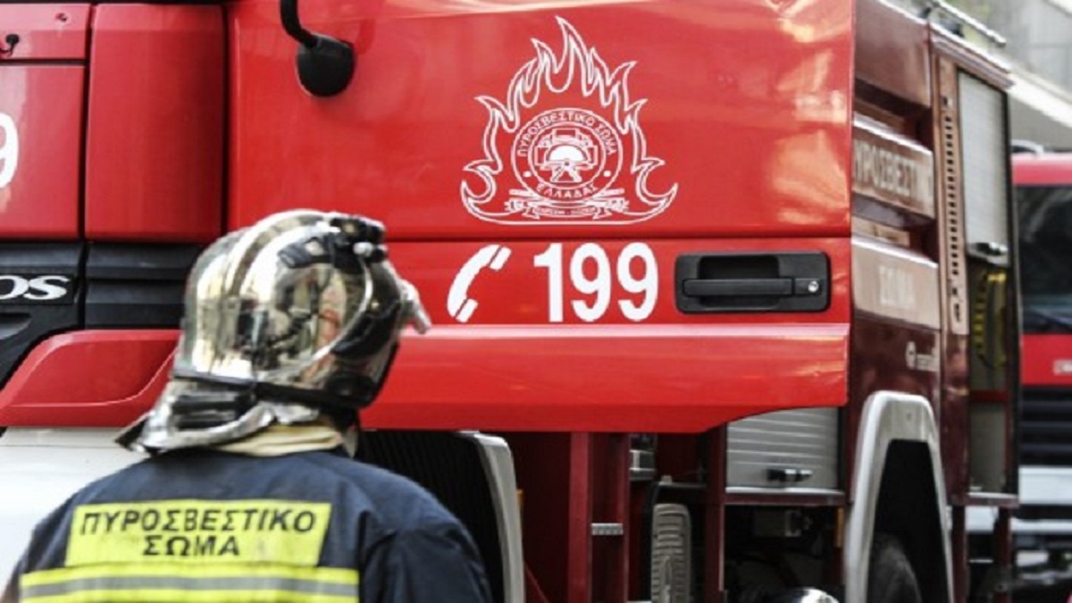 Κορωπί: Σύλληψη δύο ατόμων για πρόκληση πυρκαγιάς με βεγγαλικά – Τους επιβλήθηκε πρόστιμο