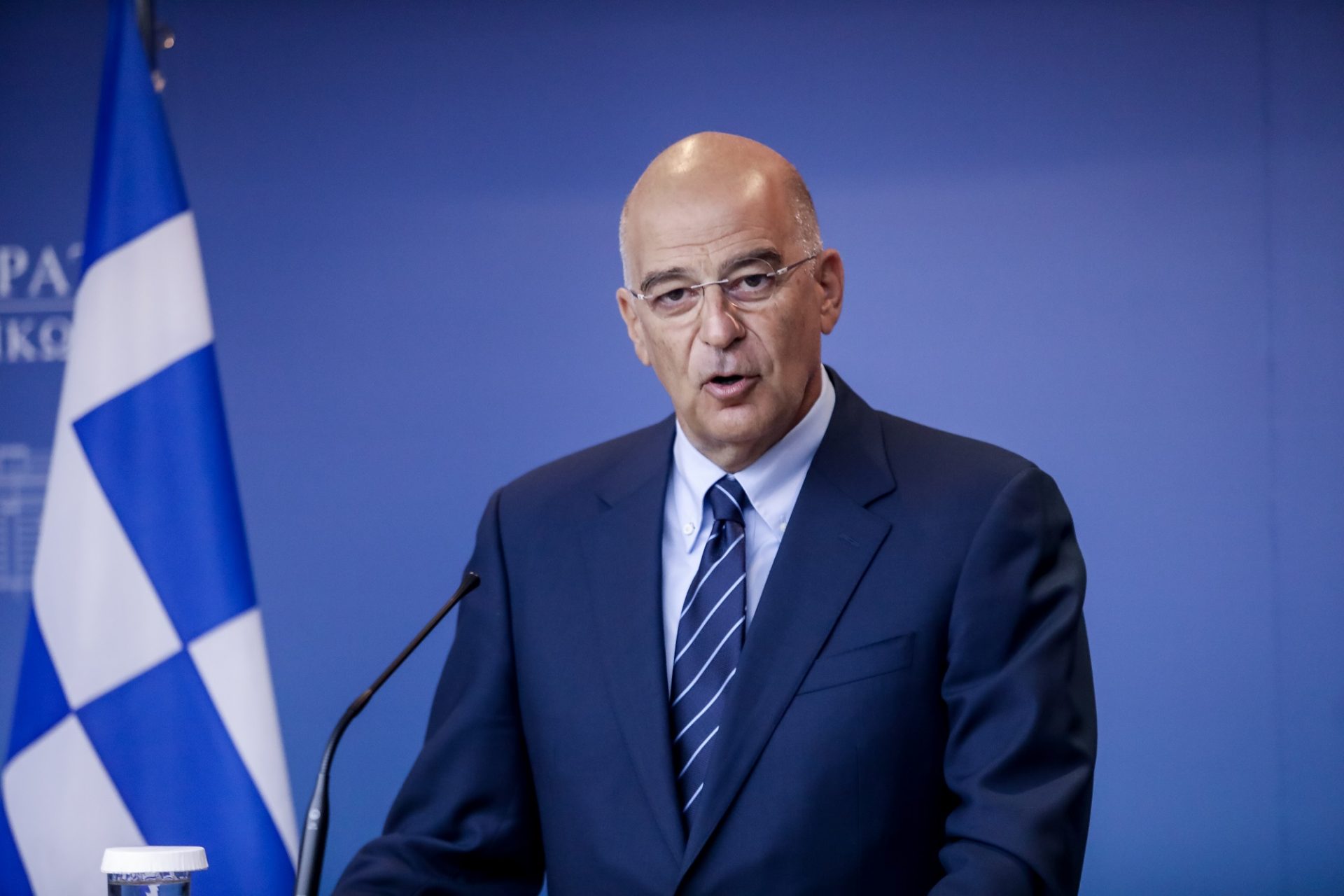Ν