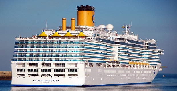 Τριπλό “ντόμινο” κρουαζιερόπλοιων που φέρνουν 10