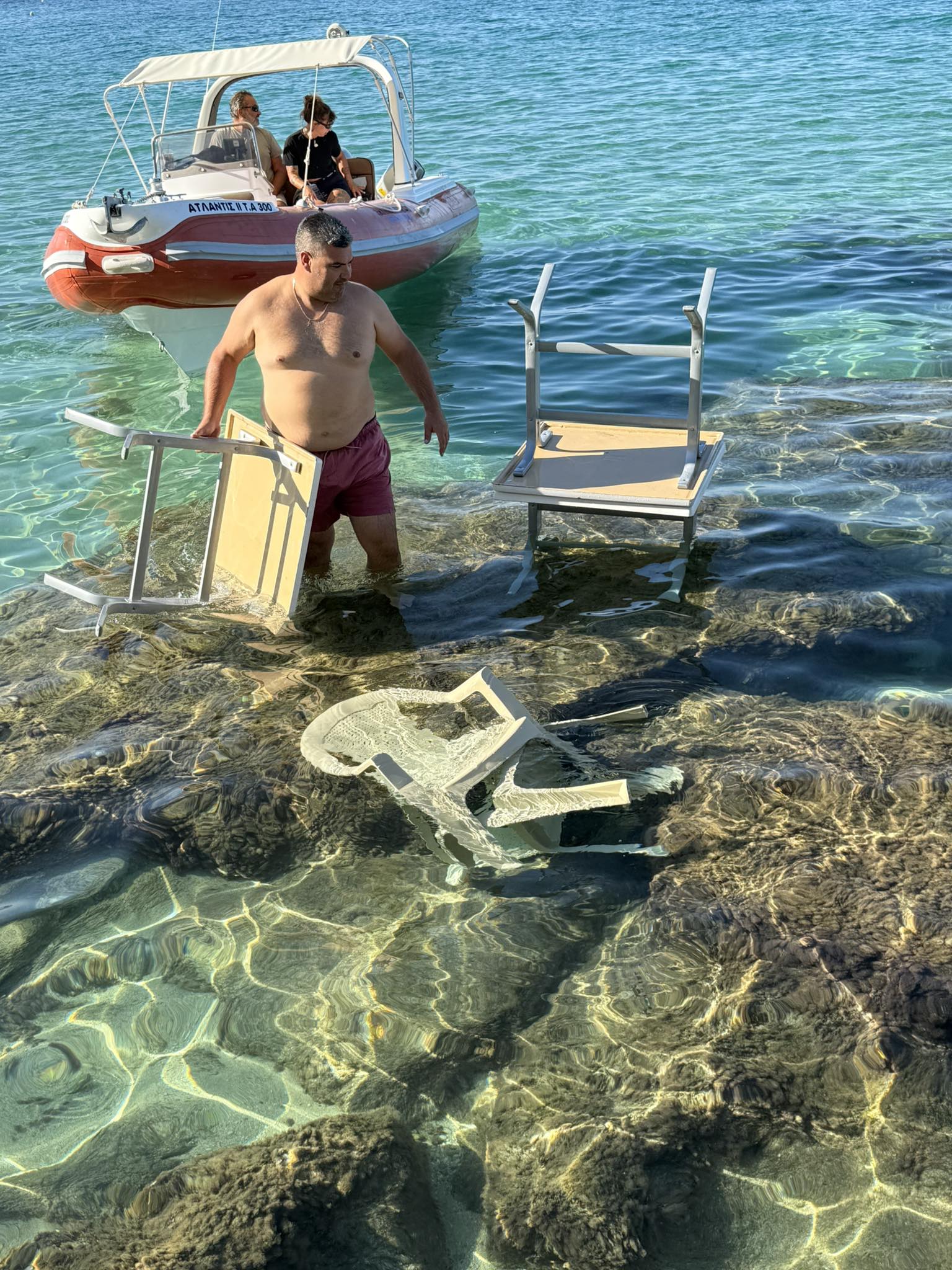 Βάνδαλοι λεηλάτησαν τον Πλατύ Γιαλό!