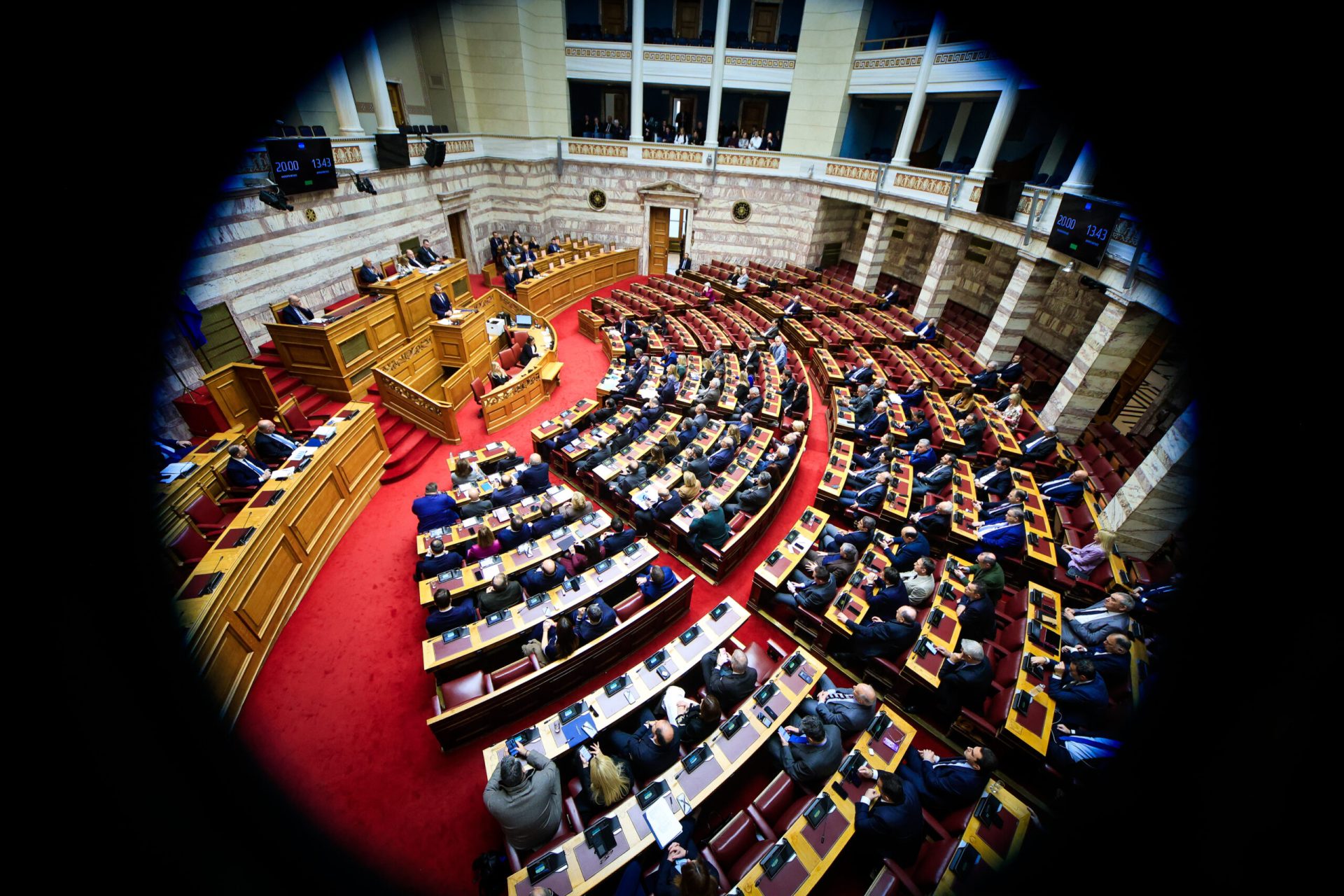 Βουλή: Κατατέθηκε εκ νέου η τροπολογία ΣΥΡΙΖΑ για τα δάνεια σε ελβετικό φράγκο