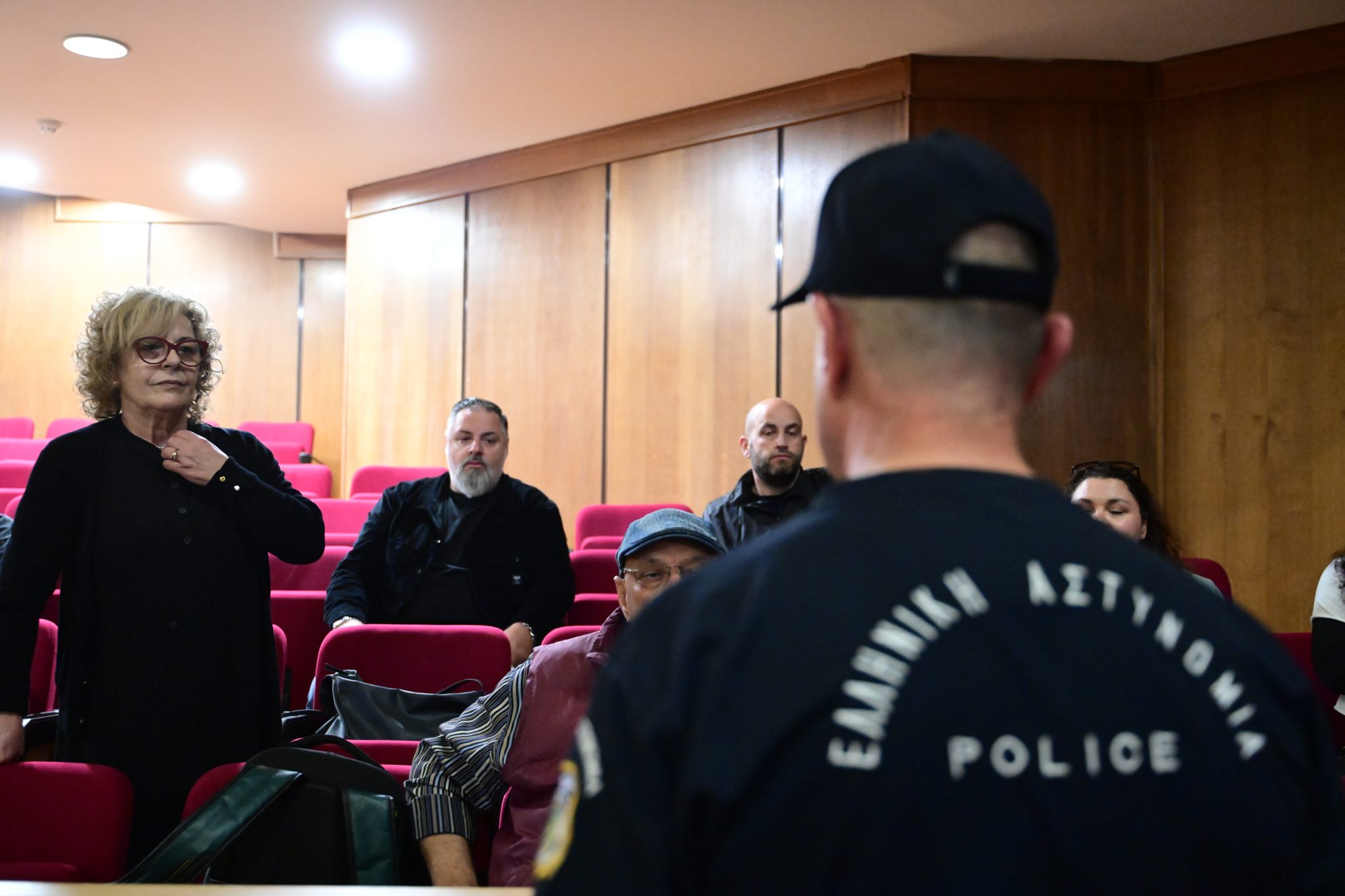 Απολογούνται στο Εφετείο Κασιδιάρης – Παππάς – Λαγός για τη δράση της Χρυσής Αυγής