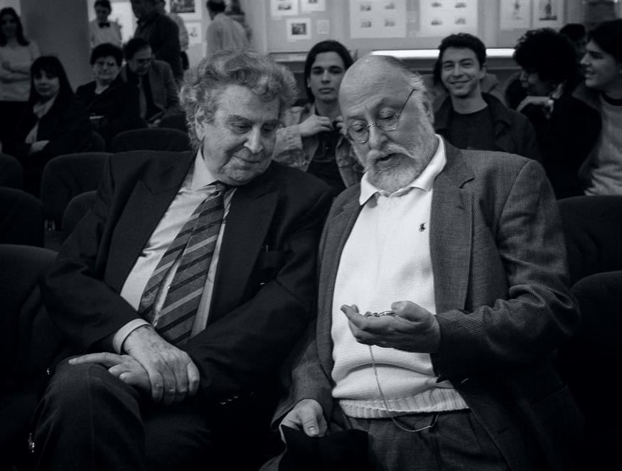 Διονύσης Σαββόπουλος: Από μελωδός της επαναστατημένης νιότης μας, υμνητής της διαρκούς συντήρησης, όμως… Εσαεί δικός μας!