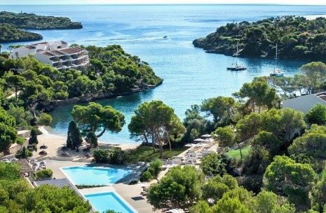 Διπλή παγκόσμια διάκριση για το Sani Resort: Νο.1 στις ΗΠΑ και Νο.2 στο Ηνωμένο Βασίλειο στα Condé Nast Traveler Readers’ Choice Awards 2025