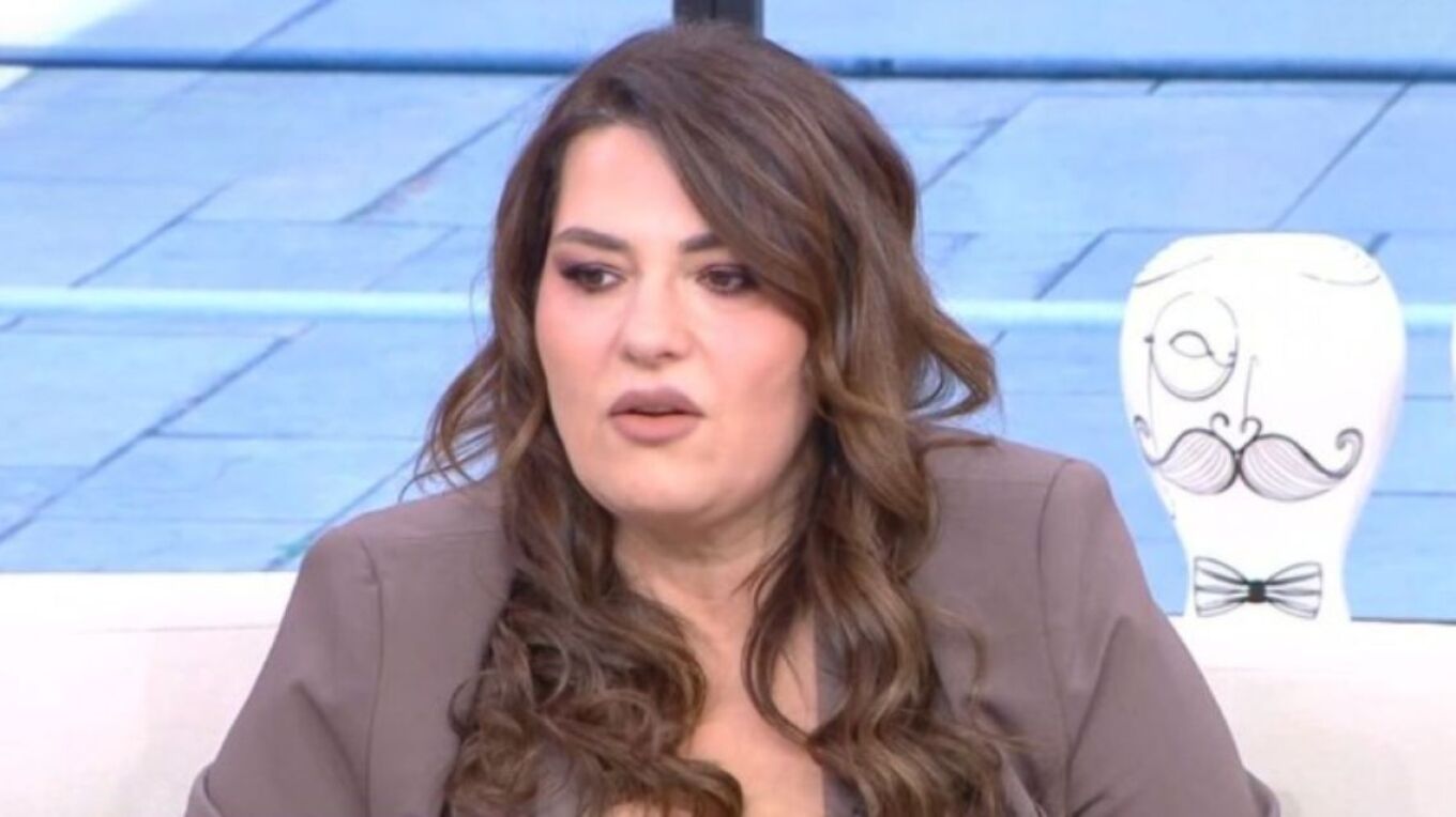 Κατερίνα Ζαρίφη: «Όσοι έχουμε περάσει τον καρκίνο στα σπίτια μας, ξέρουμε ότι είναι ένα κομμάτι που σε συντρίβει και σε διαλύει»
